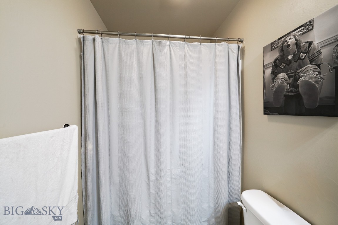 2935 Warbler Way B Property Photo 27