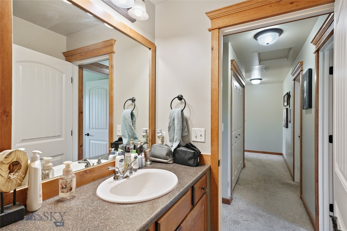 2935 Warbler Way B Property Photo 28