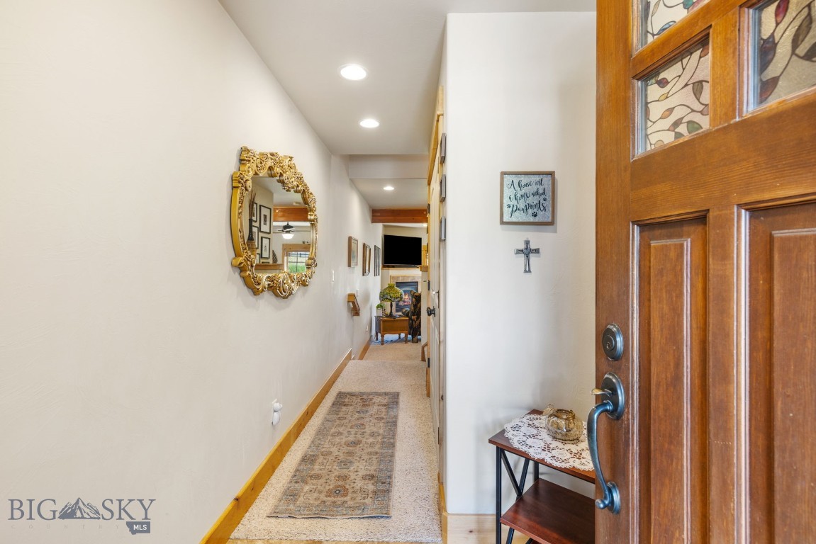 3069 Fen Way B Property Photo 5
