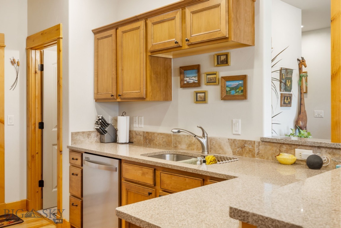 3069 Fen Way B Property Photo 19