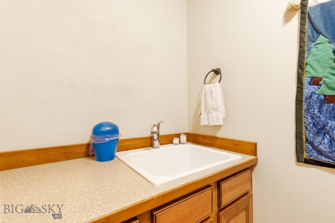 3069 Fen Way B Property Photo 29