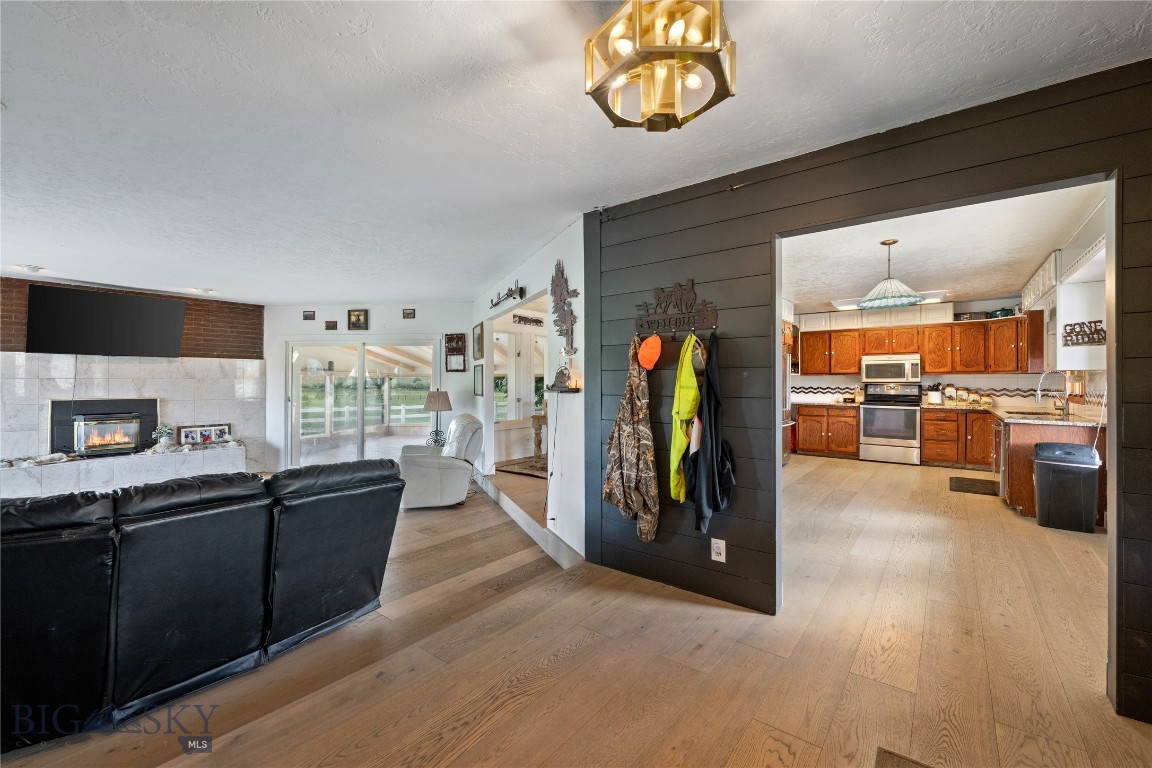 127 Low Street Property Photo 8