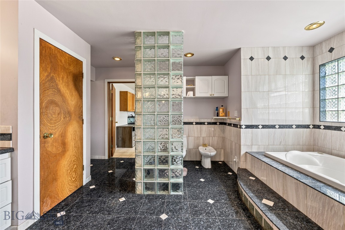 127 Low Street Property Photo 36