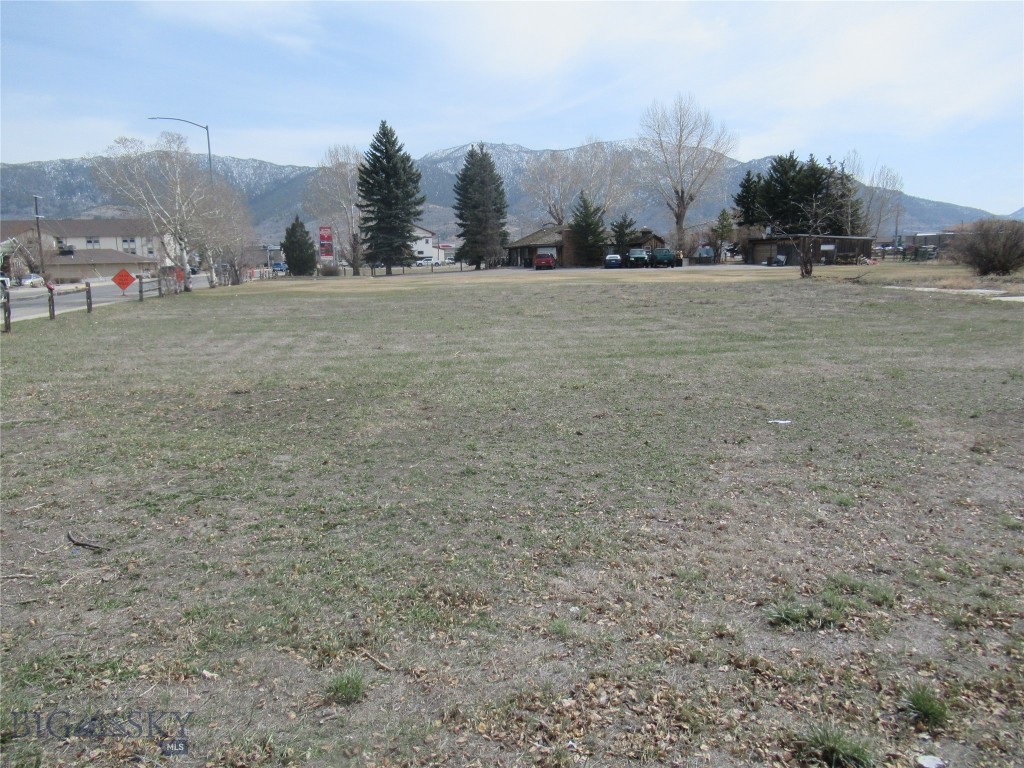 1830 Holmes Property Photo 15