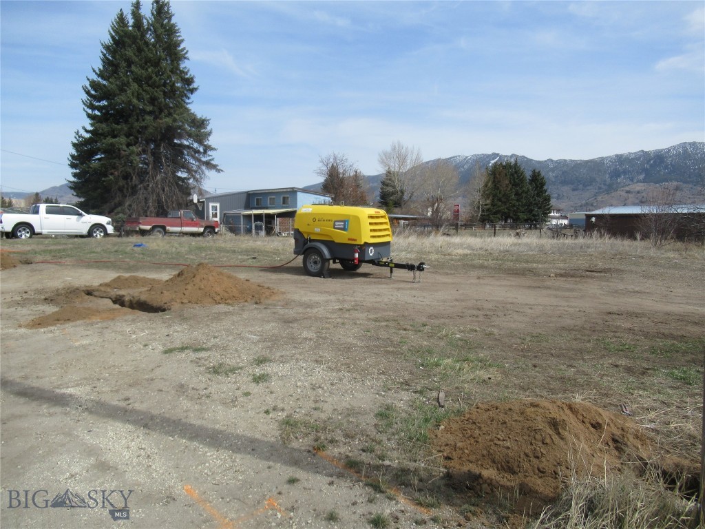 1830 Holmes Property Photo 23