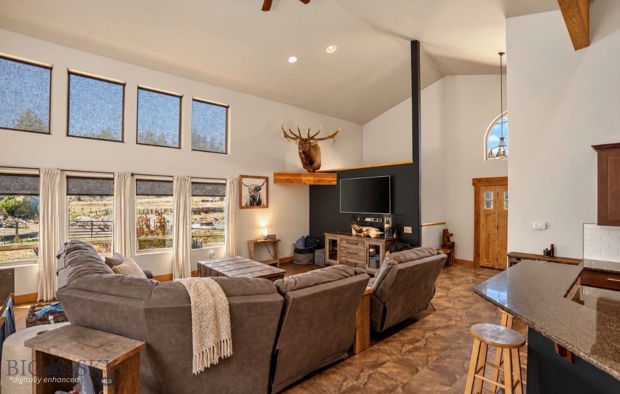 2727 Buffalo Trail Road Property Photo 8