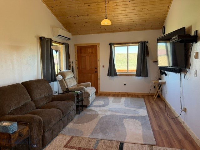 3919 Blacktail Road Property Photo 12