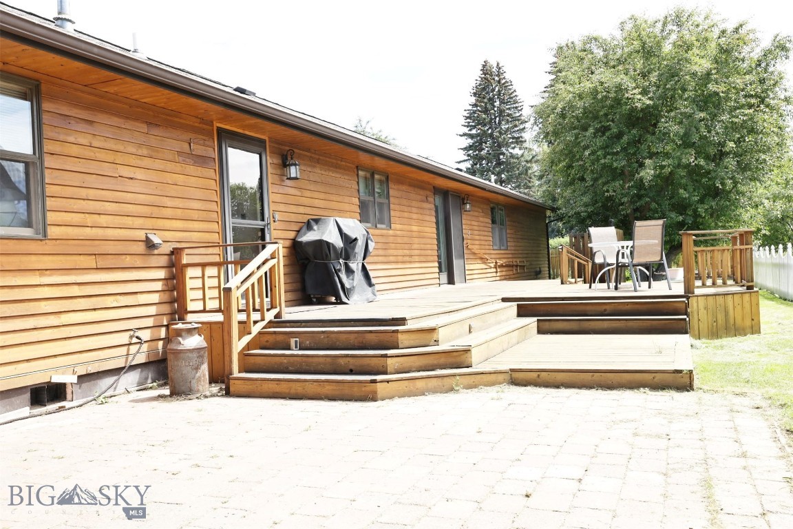 110 Claggett Property Photo 6