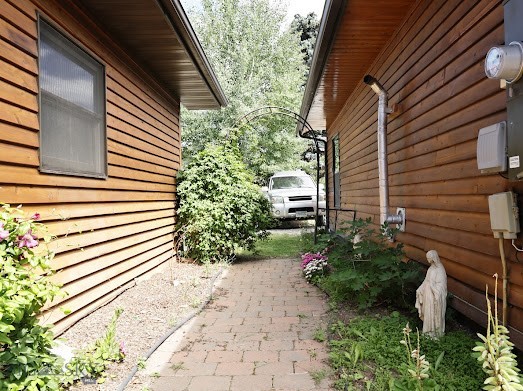 110 Claggett Property Photo 8