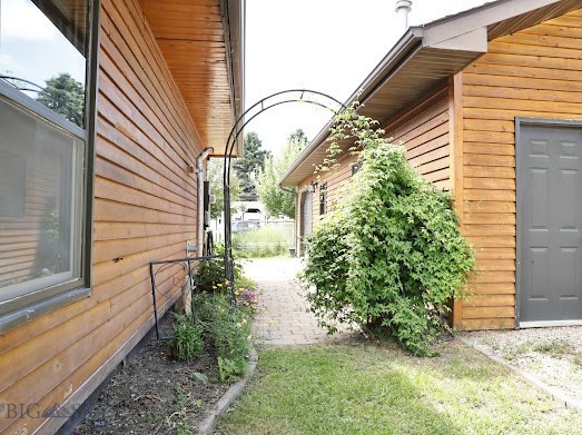 110 Claggett Property Photo 9