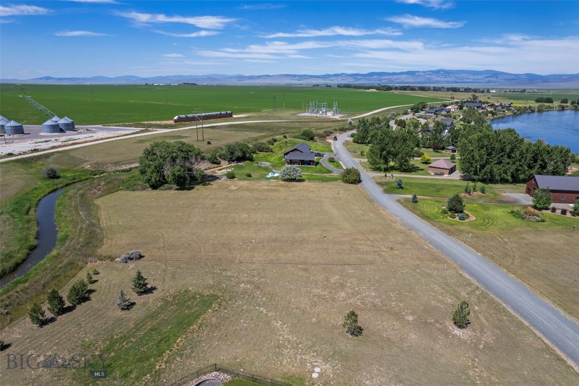 44 Missouri View Property Photo 4