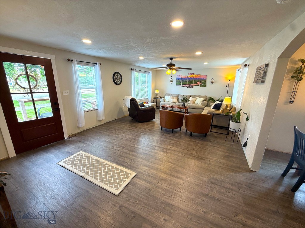 202 Busha Property Photo 3