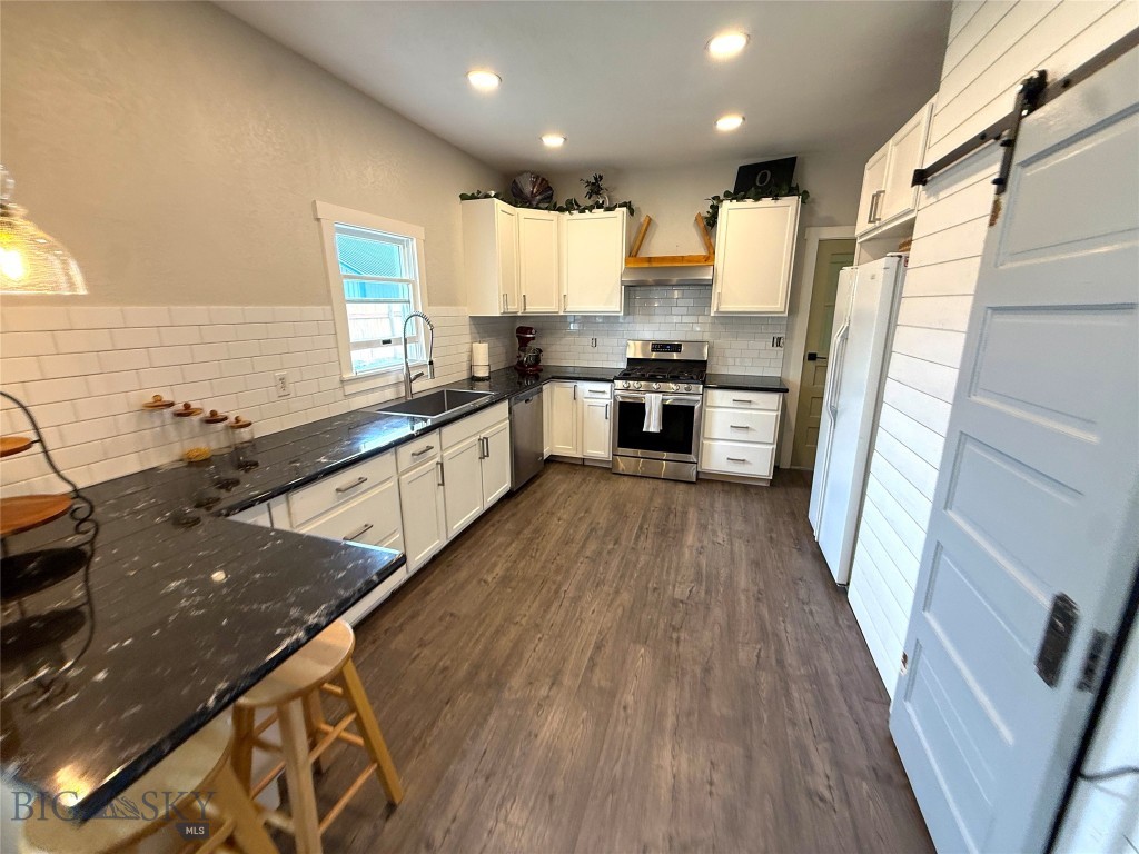 202 Busha Property Photo 5