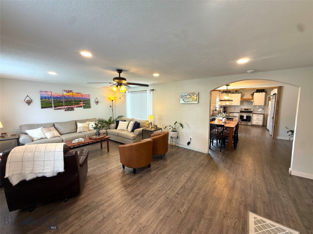 202 Busha Property Photo 12