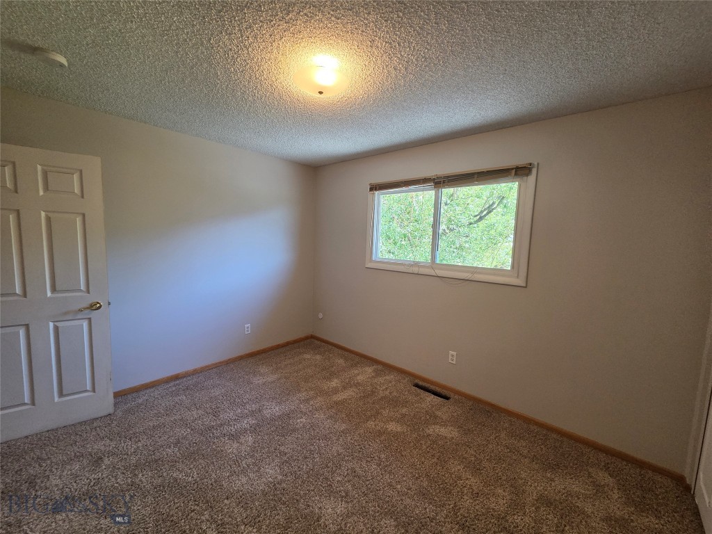 2310 Continental Drive Property Photo 13