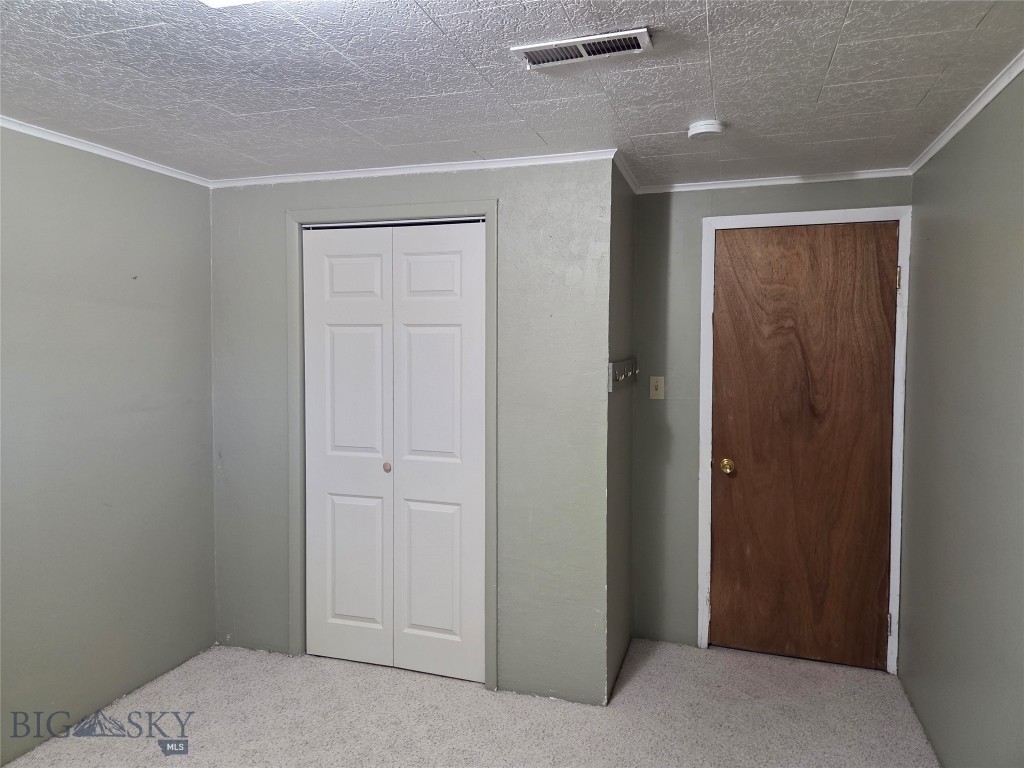 2310 Continental Drive Property Photo 20