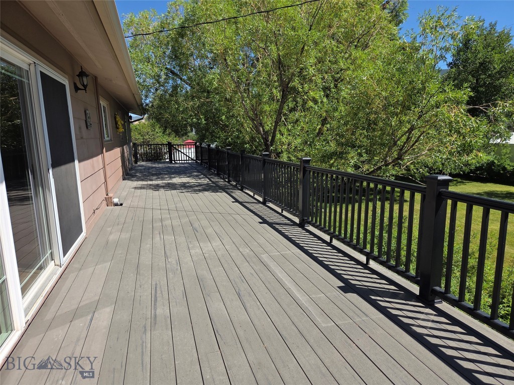 2310 Continental Drive Property Photo 24