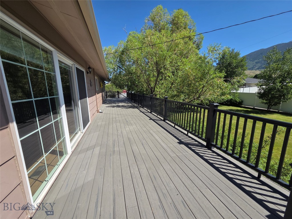 2310 Continental Drive Property Photo 25