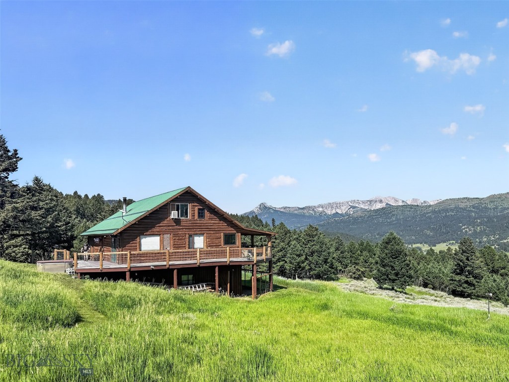 600 Middle Skunk Creek Property Photo 1