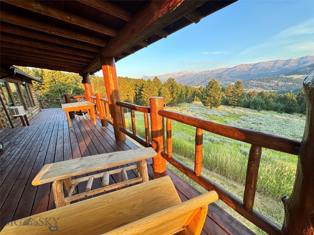 600 Middle Skunk Creek Property Photo 4
