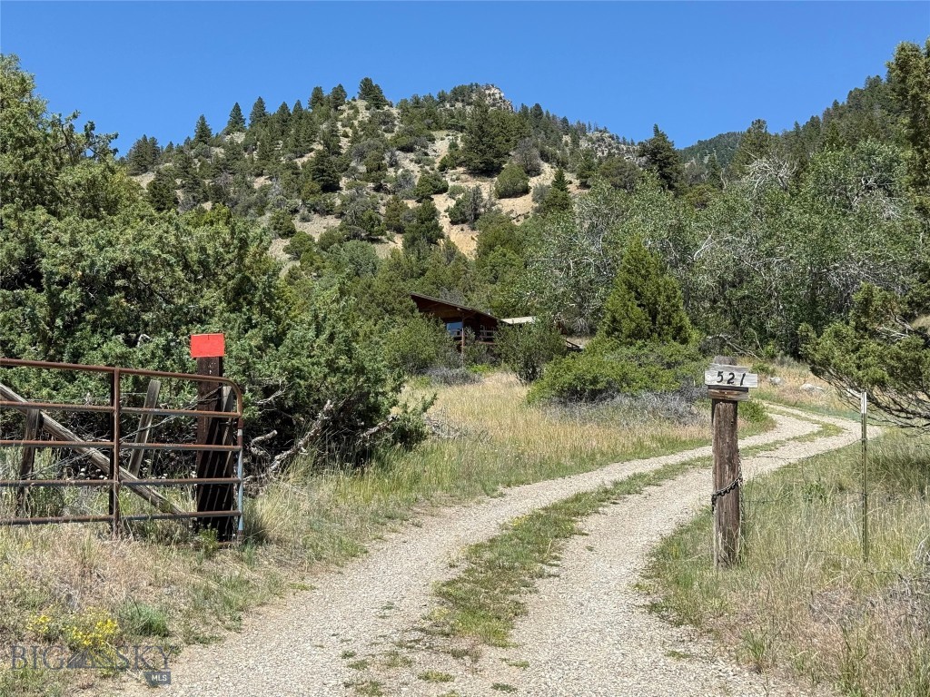 521 Jack Creek Road Property Photo 2