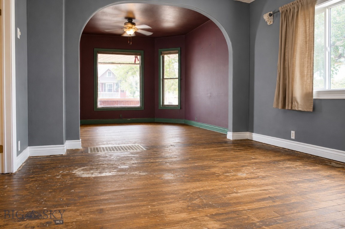 608 E Commercial Property Photo 11
