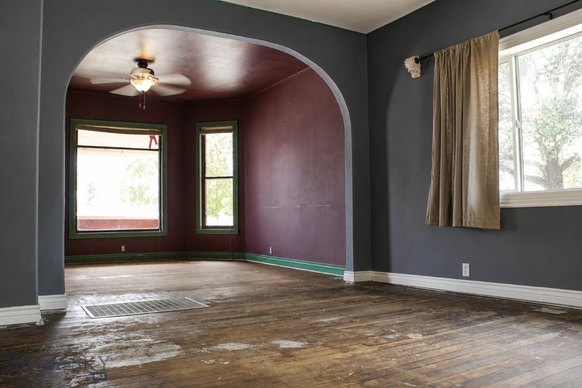 608 E Commercial Property Photo 18