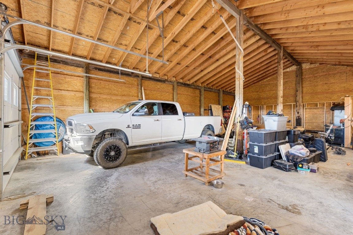 68 W Grannis Road Property Photo 19