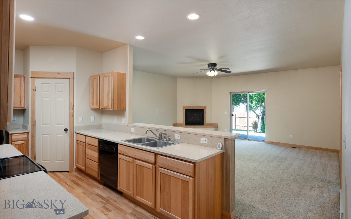 4541 Ethan Way D Property Photo 6
