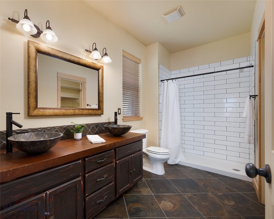 4541 Ethan Way D Property Photo 18