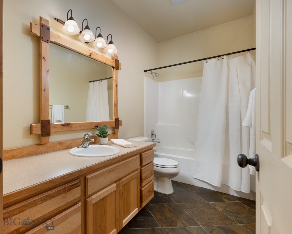 4541 Ethan Way D Property Photo 22