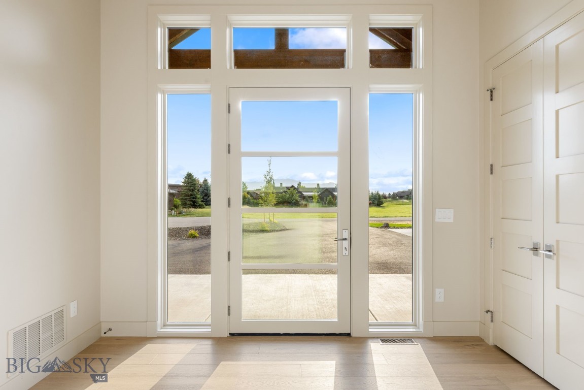 27 Bullseye Place Property Photo 8