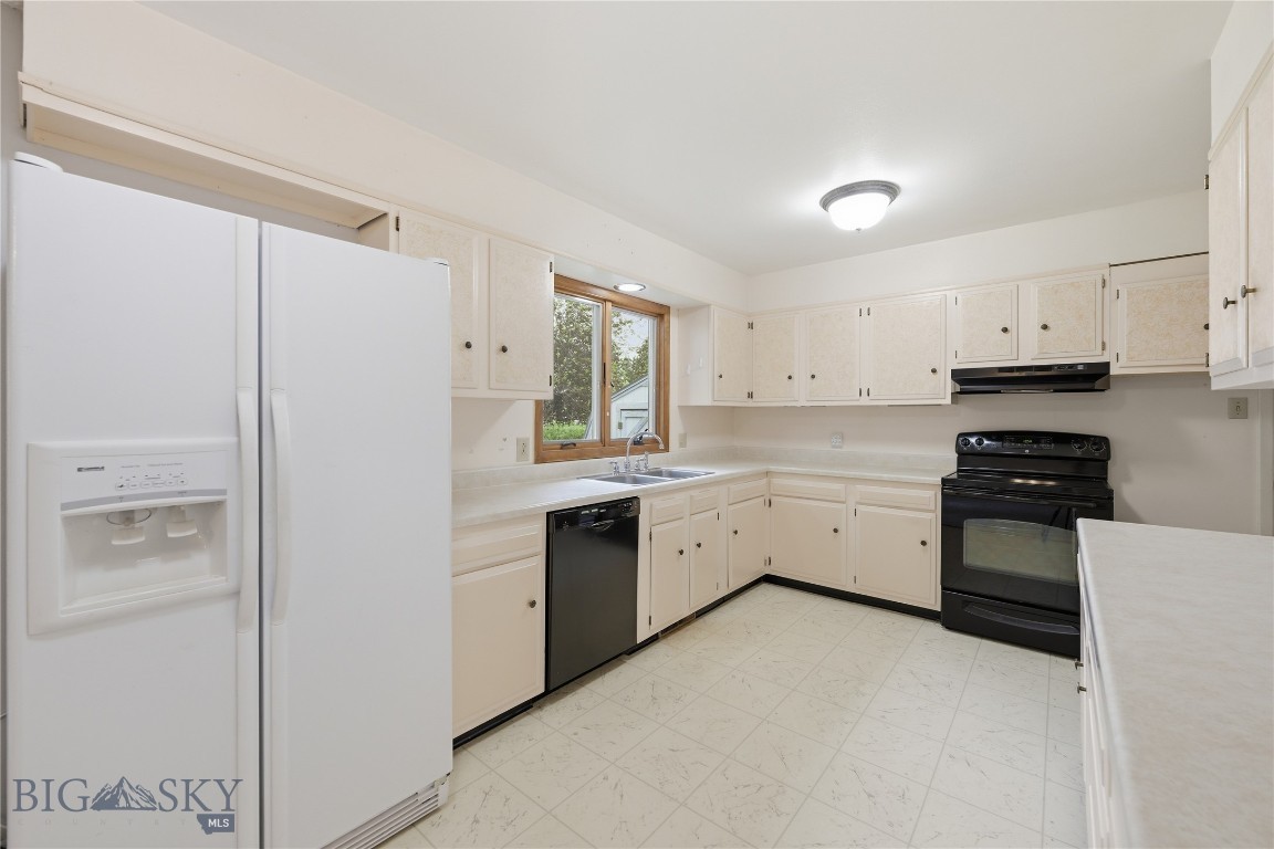 17 N Walnut Street Property Photo 7