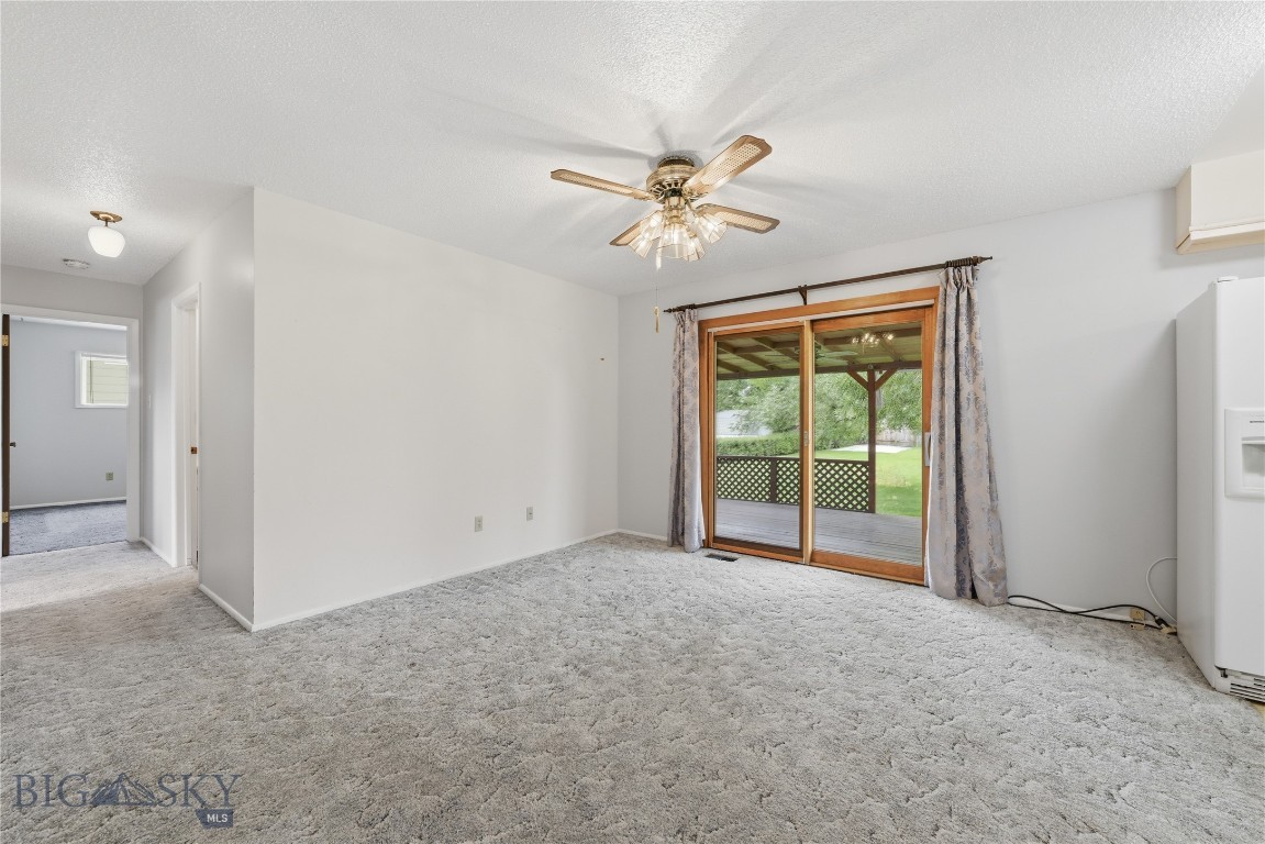 17 N Walnut Street Property Photo 8