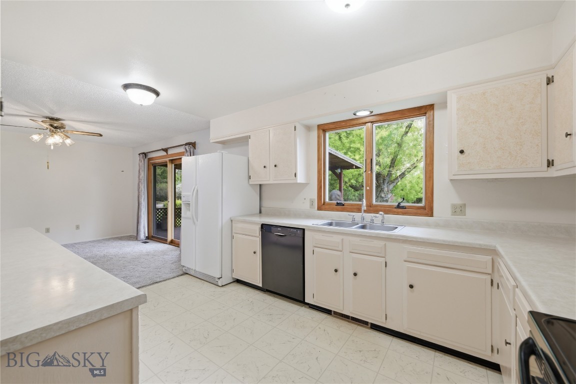 17 N Walnut Street Property Photo 16