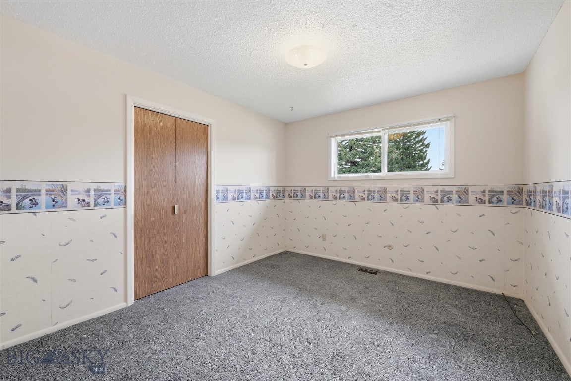 17 N Walnut Street Property Photo 23
