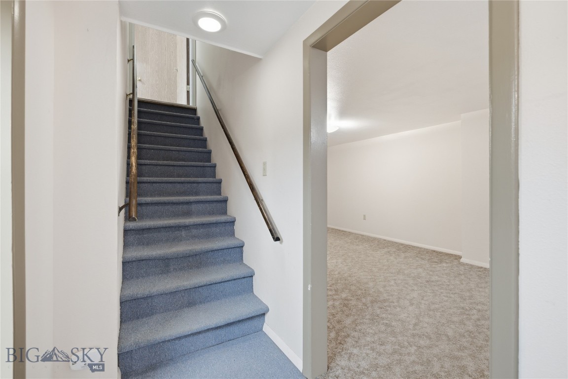 17 N Walnut Street Property Photo 31