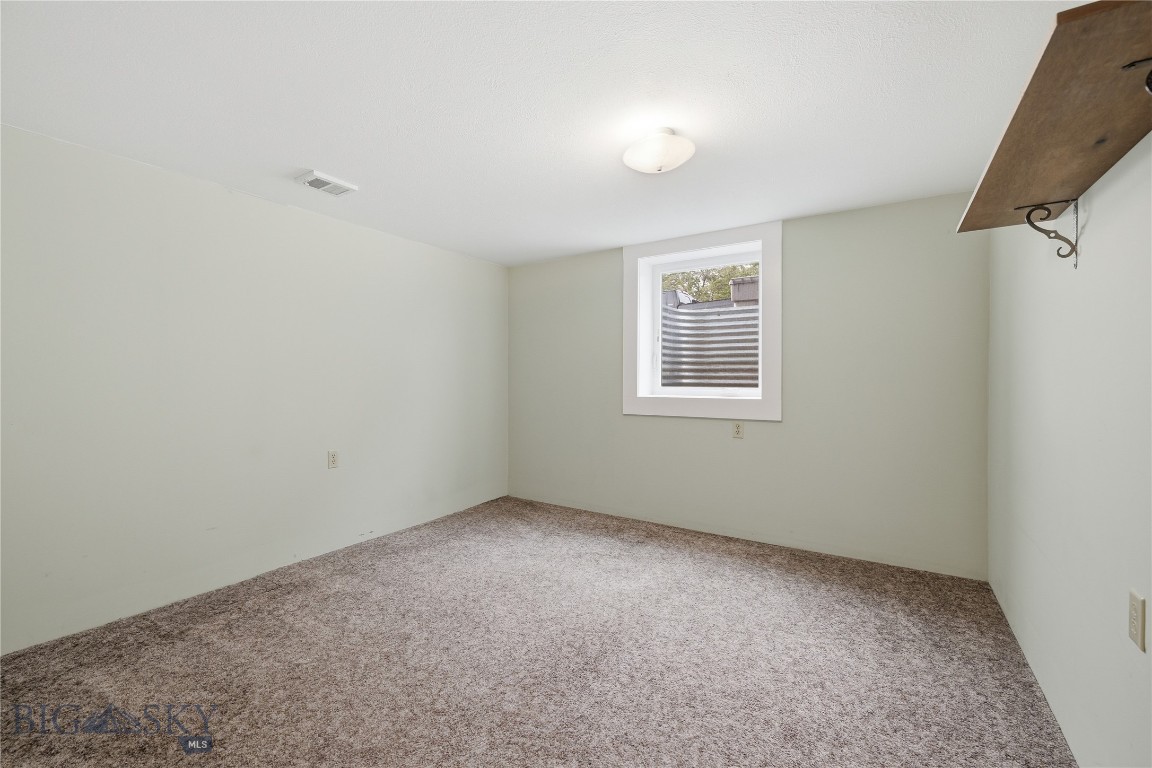 17 N Walnut Street Property Photo 36