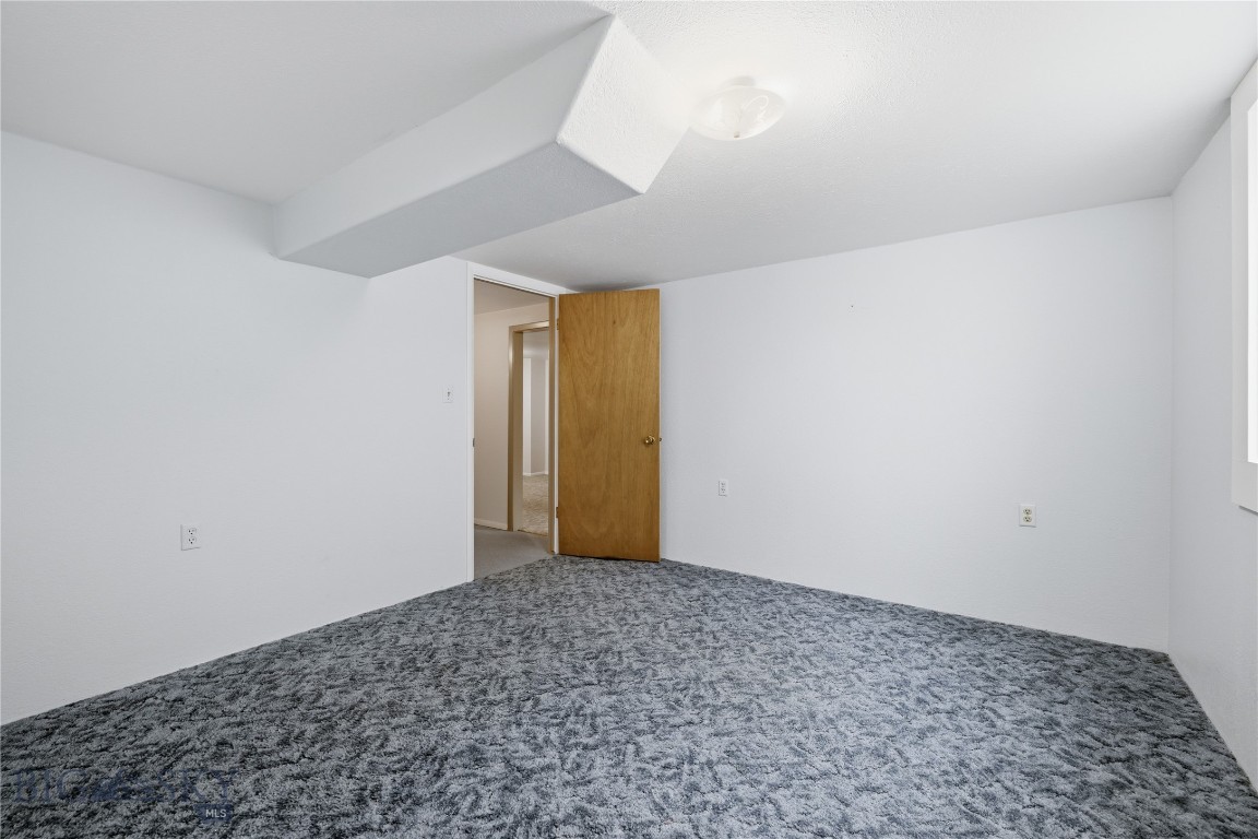 17 N Walnut Street Property Photo 39