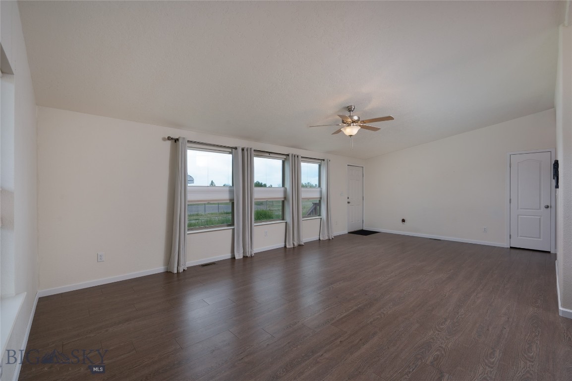 607 Meadow Circle Property Photo 6