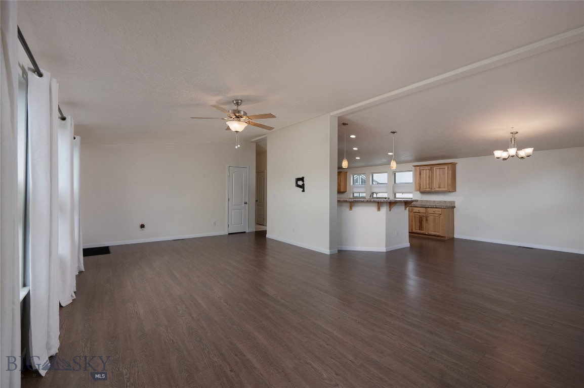 607 Meadow Circle Property Photo 7