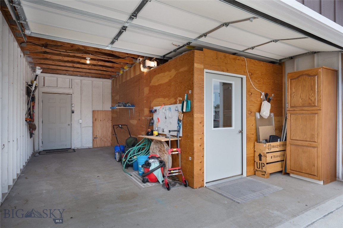 607 Meadow Circle Property Photo 24