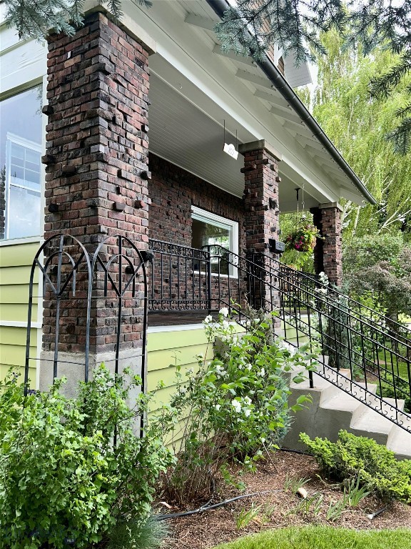 805 W Diamond Property Photo 4