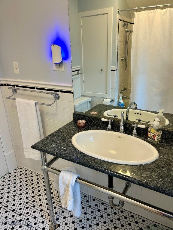 805 W Diamond Property Photo 49