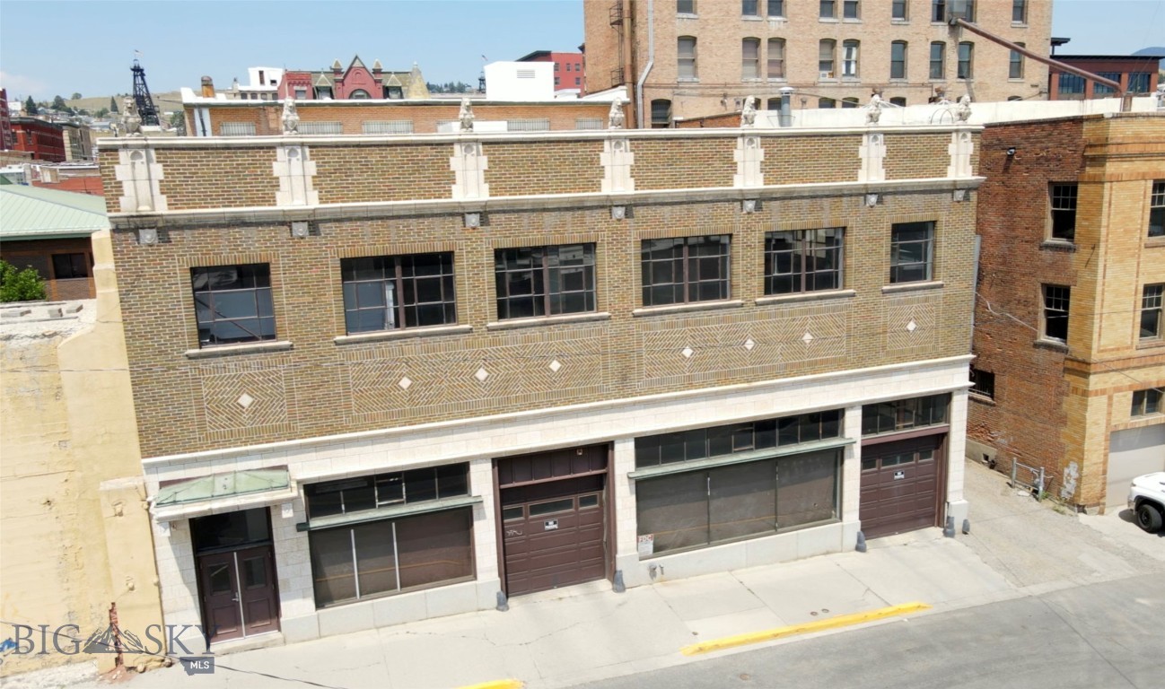 22 W Park Property Photo 5