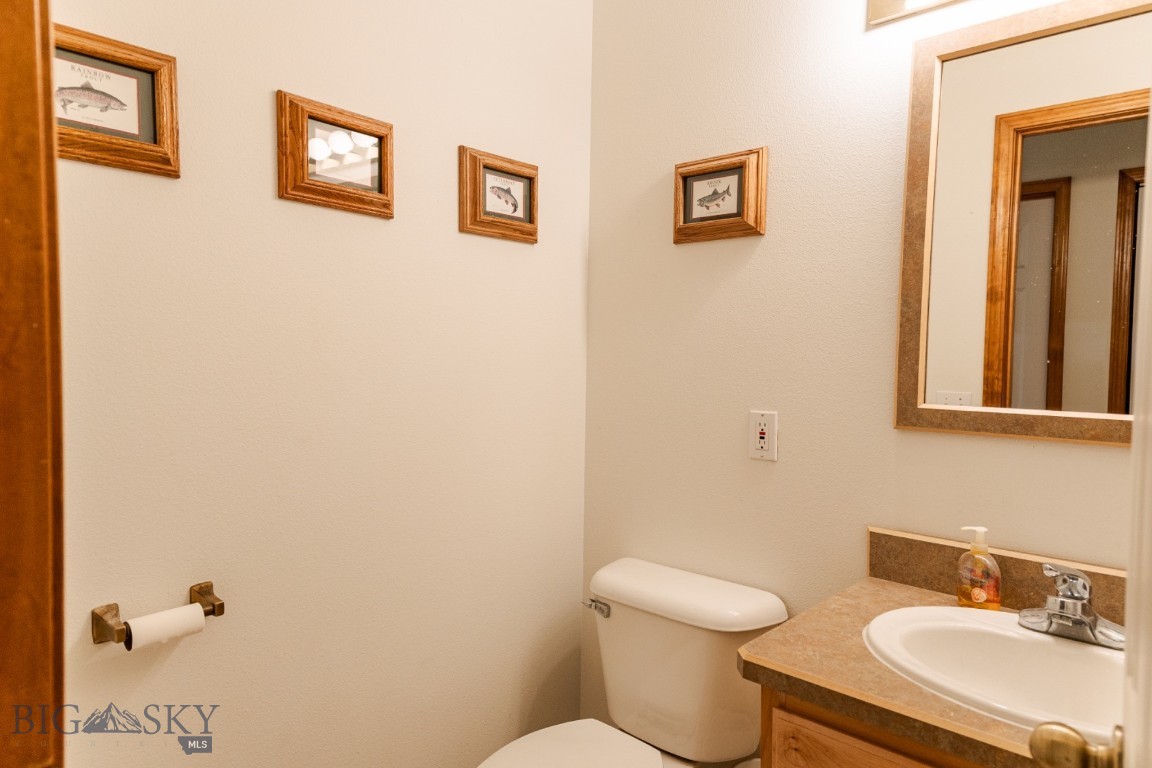 762 Carl Lind Road Property Photo 33