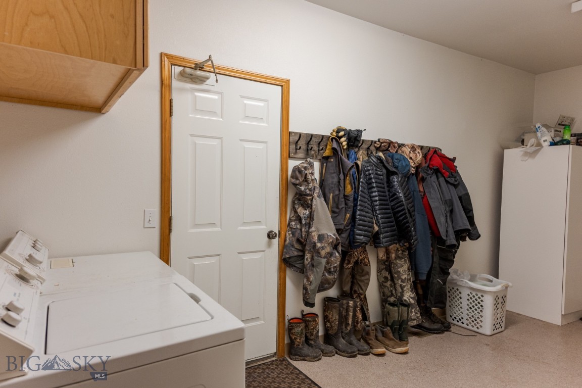 762 Carl Lind Road Property Photo 34