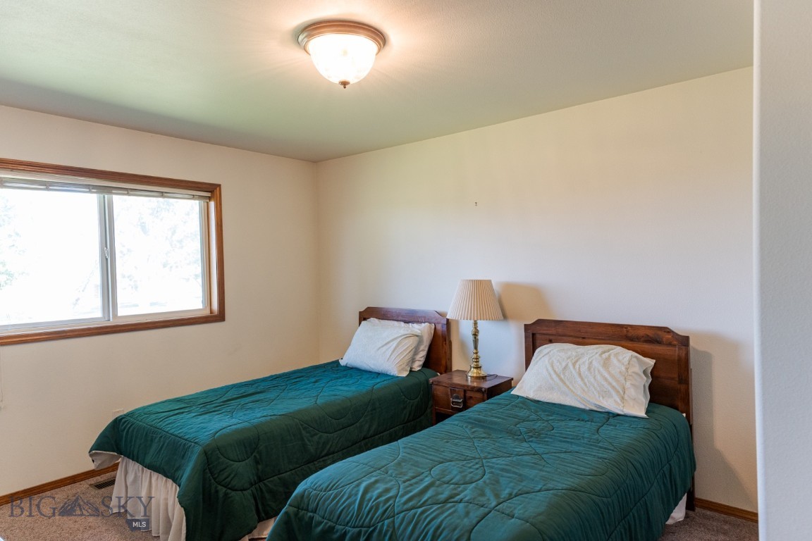 762 Carl Lind Road Property Photo 35