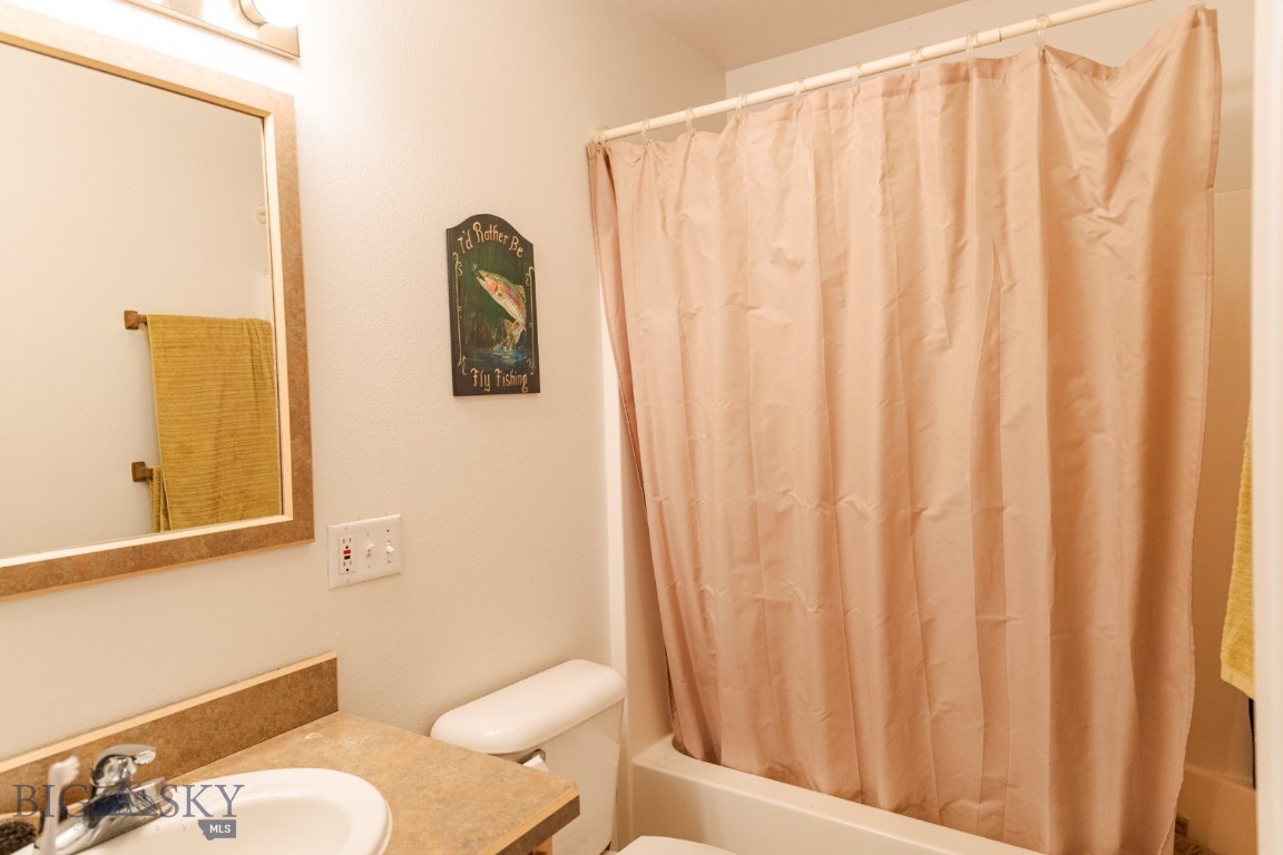 762 Carl Lind Road Property Photo 37