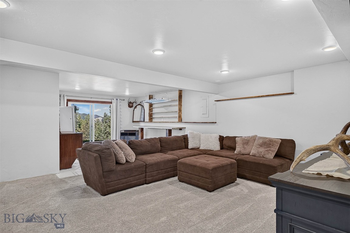14 Evening Star Drive Property Photo 17